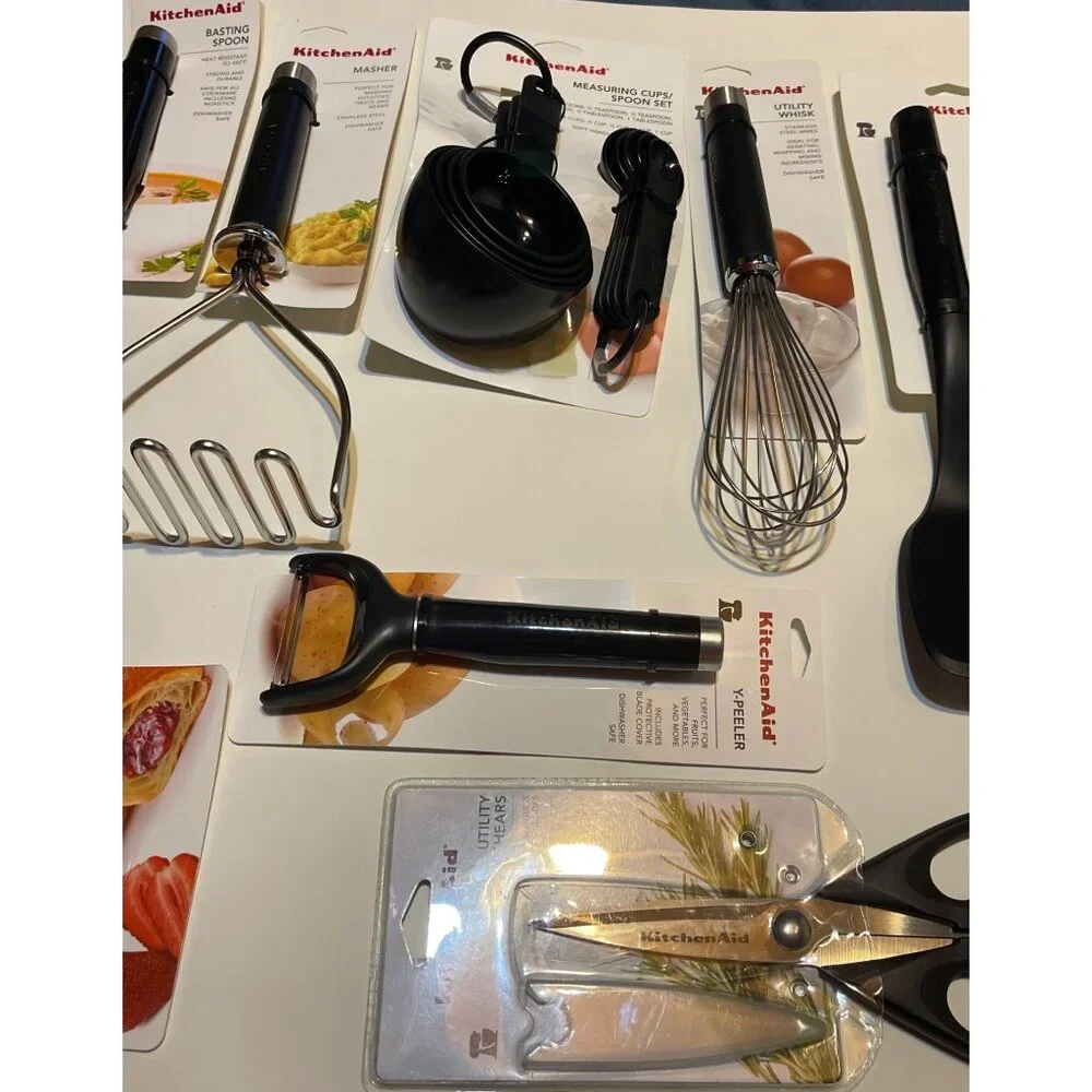 KitchenAid 18-Piece Black & Stainless Steel Utensil Set - Turner Masher Shears W